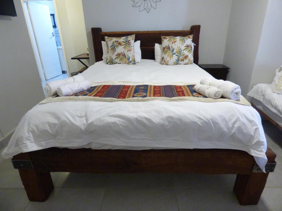 Хостел Tsumeb Backpackers & Safari Экстерьер фото