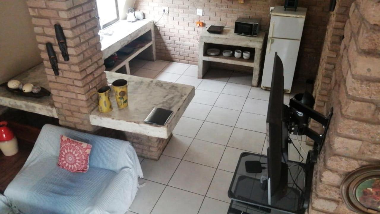 Хостел Tsumeb Backpackers & Safari Экстерьер фото