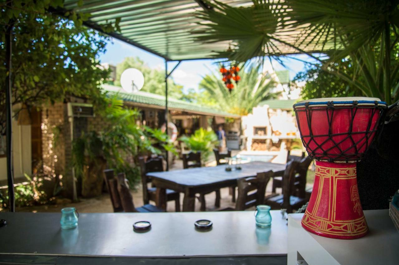 Хостел Tsumeb Backpackers & Safari Экстерьер фото