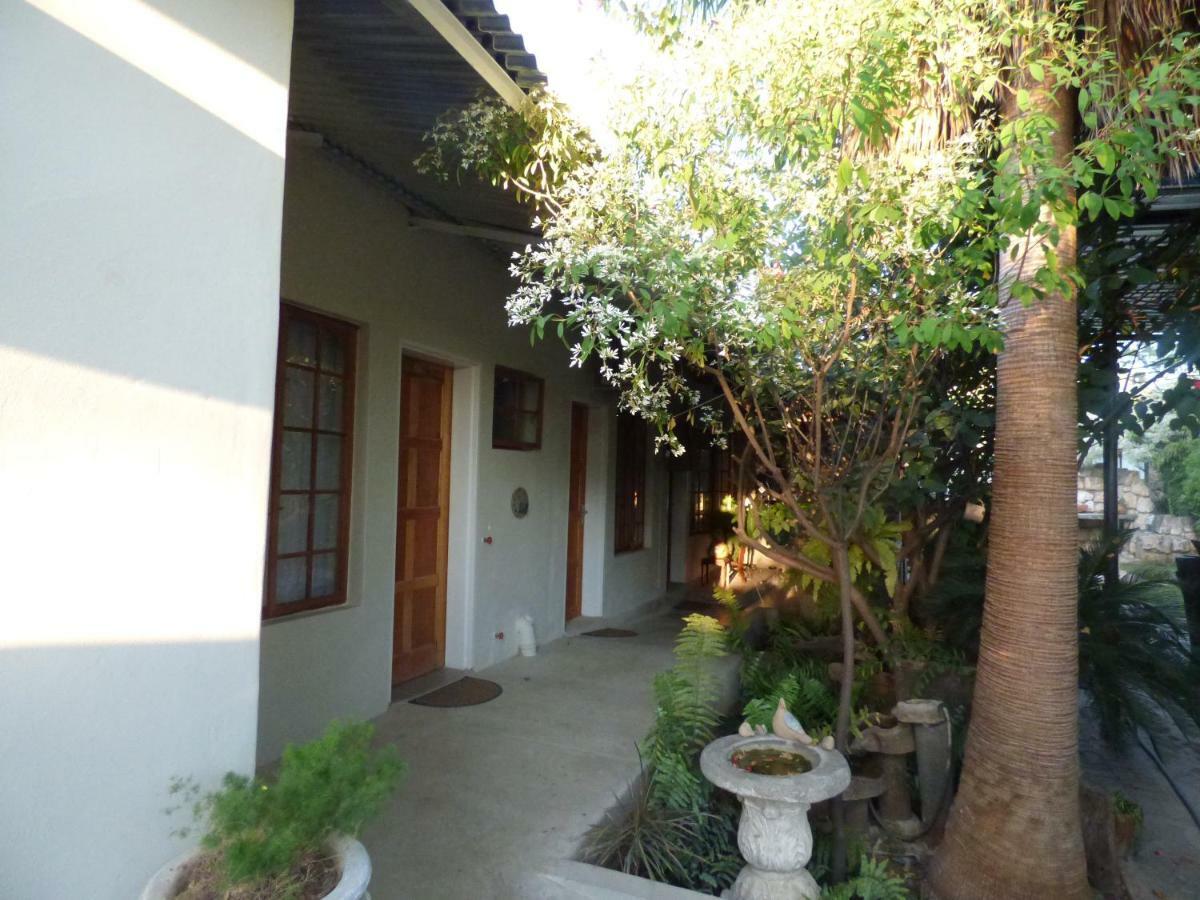 Хостел Tsumeb Backpackers & Safari Экстерьер фото